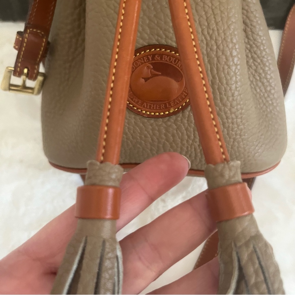 DOONEY & BOURKE Vintage Small Bucket Drawstring Adjustable Strap - Picture 9 of 14